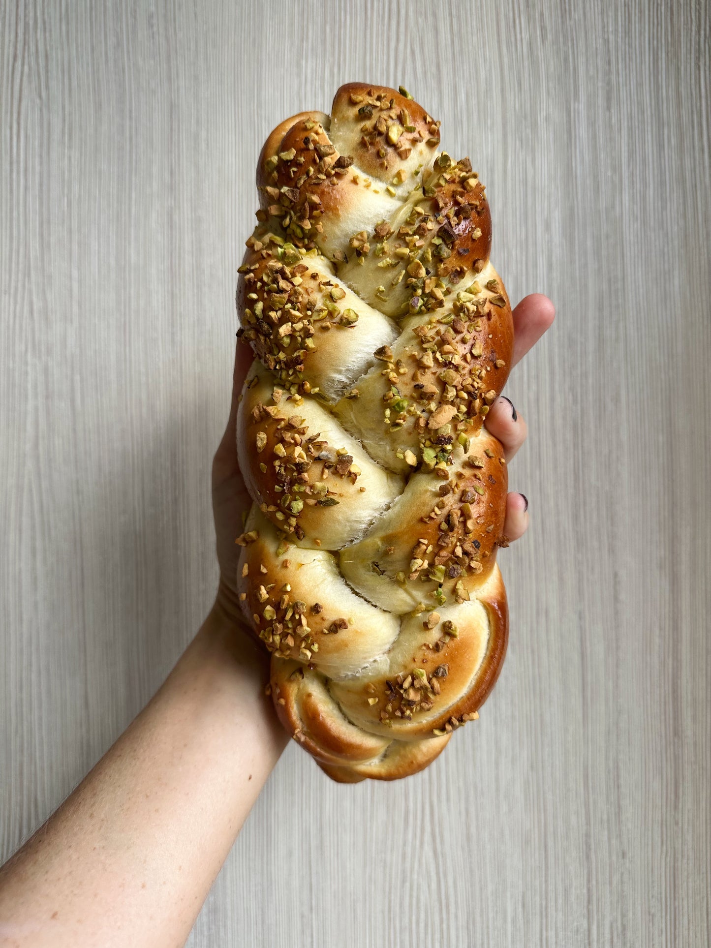 Challah au velour de pistaches d'Iran